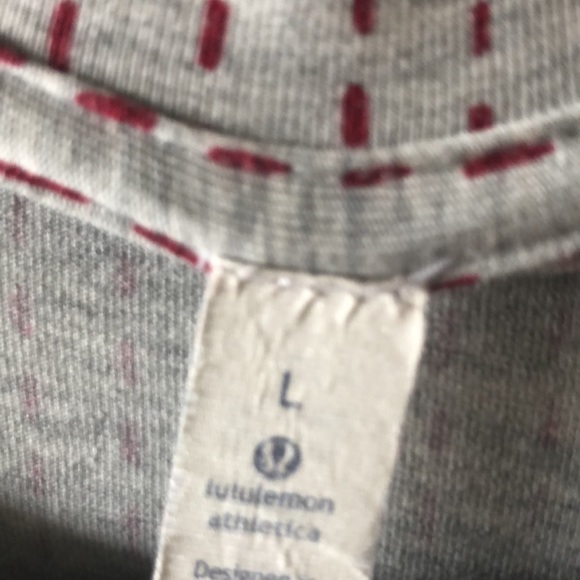 Lululemon t shirt - Picture 2 of 7
